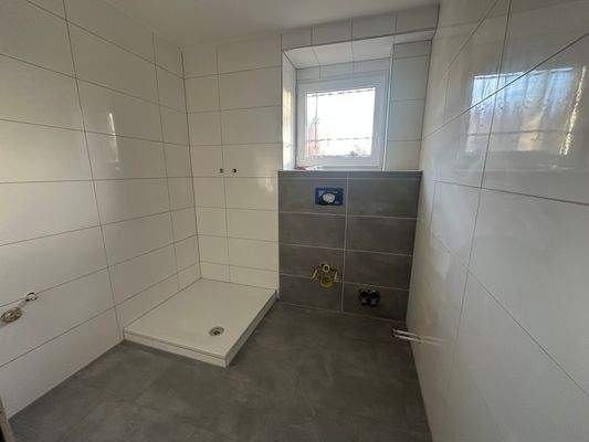 Badezimmer mit Dusche