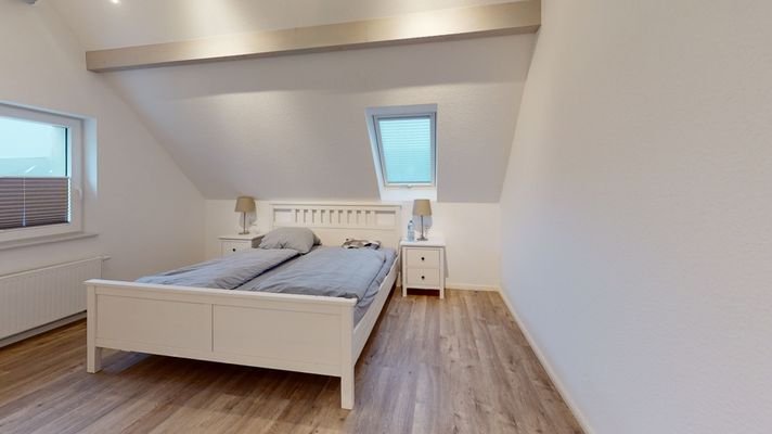 H1 Schlafzimmer1 DG