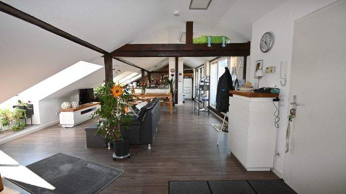 Loftartige Dachgeschosswohnung...