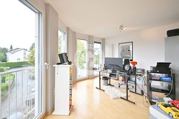 Rundgang Bürozimmer (Blick 2)