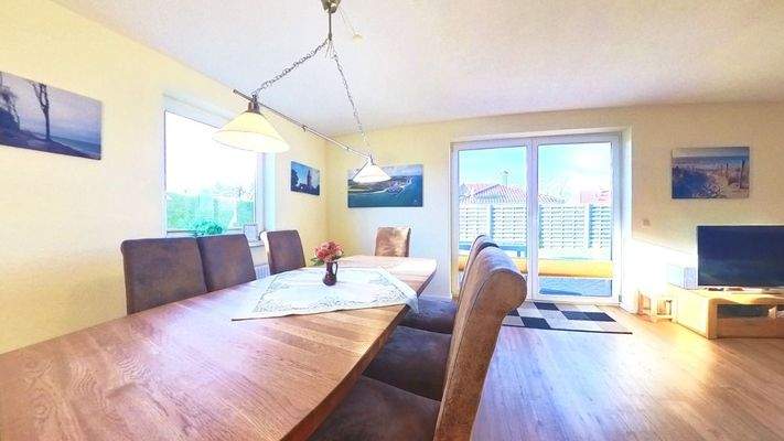 Repräsentativer Essbereich – fließender Übergang zwischen Küche und Terrasse für ein exklusives Wohngefühl