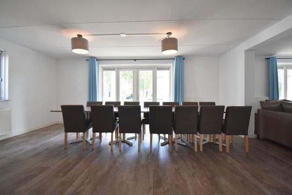 ferienhaus-wohnzimmer-kap-helius-modernes-interieu