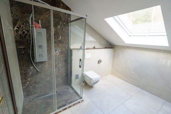 zweites Bad Dachgeschoss Hauptwohnung