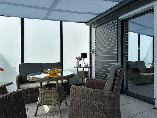 überdachter Balkon - Ferienwohnung im OG