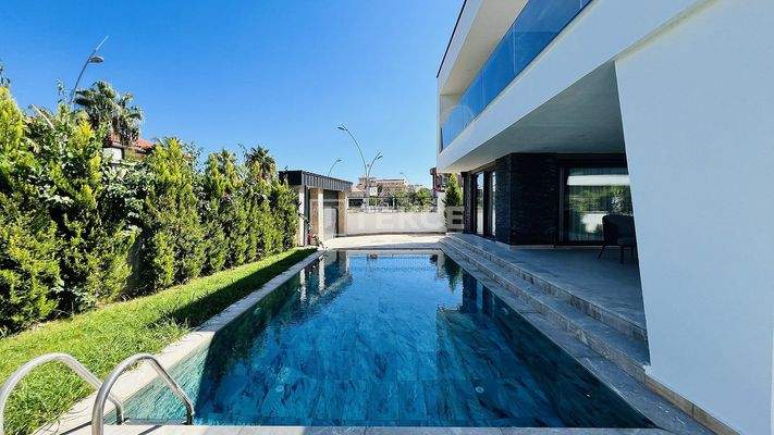 Luxury Villa with Mountain Views in Kemer Antalya