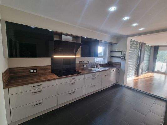 Küche mit Essbereich