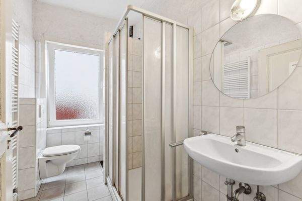 1. OG (links) Tageslichtbad