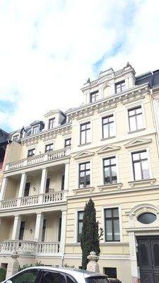 Altbau mit Balkonansicht