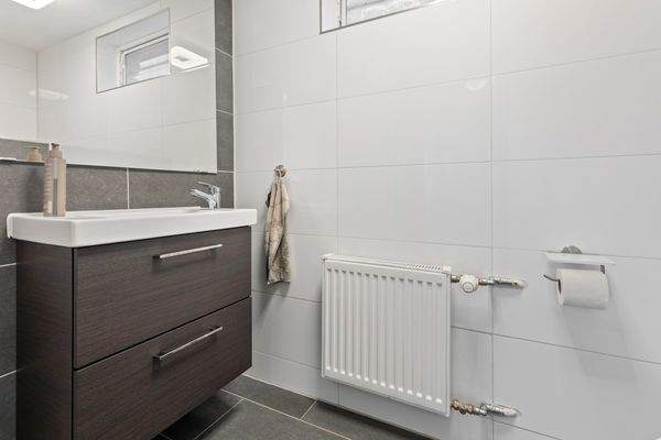 Gäste-WC im UG