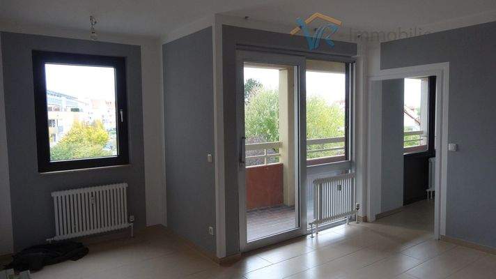 Wohnzimmer Blick auf Essecke 2