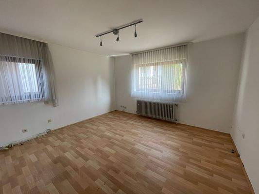 Haus-Linden-Leihgestern-Keller Raum1.JPG