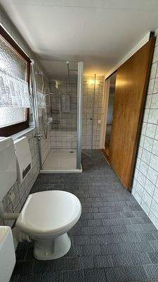 Tageslichtbad mit Dusche