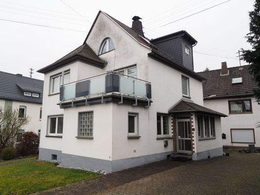 Straßenansicht Altbau