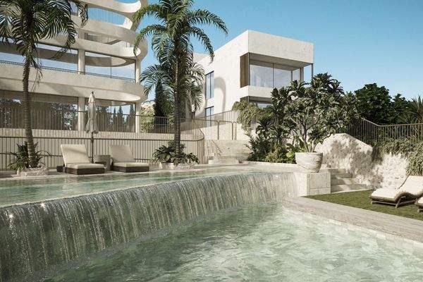 Überlauf-Salzwasserpool