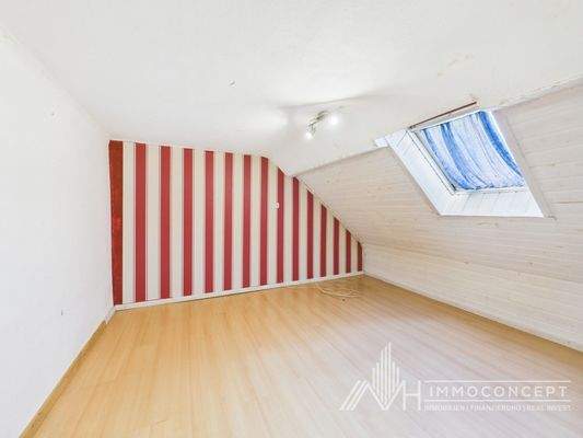 CAM04062G0-PR0049-STILL013