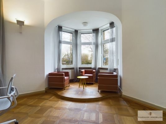 Büro mit Empore