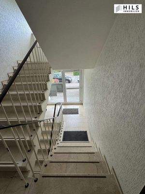 Treppenhaus - Eingang.JPG