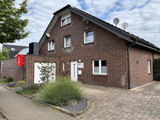 Straßenansicht