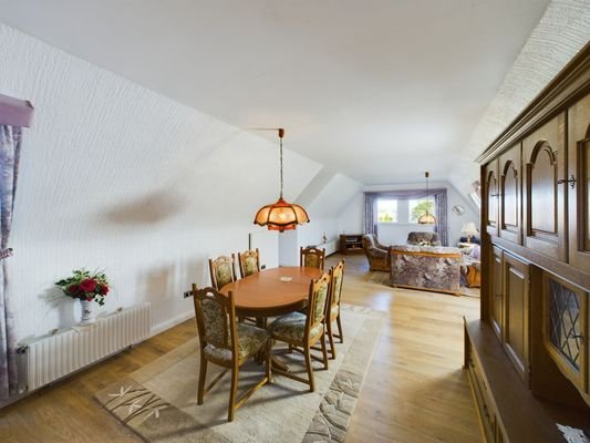 Wohn- und Esszimmer OG