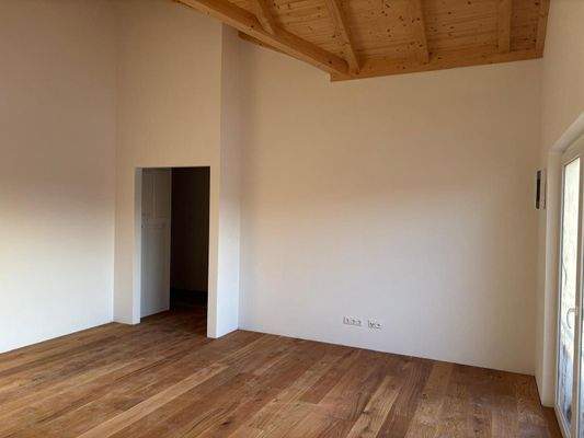 Wohn-Essbereich mit Küche (9).jpeg