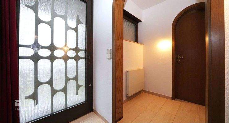 Eingangsbereich mit Garderobe