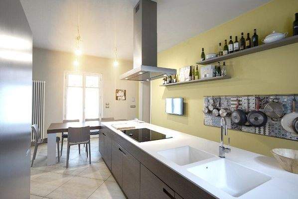 elegantes Haus im Zentrum von Canale –  Piemont