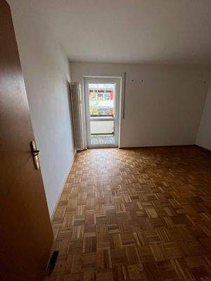 Schlafzimmer  mit Blick Balkon 