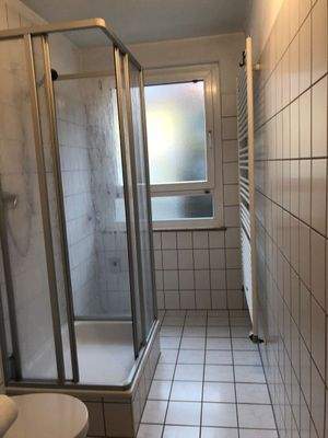 Modernes Badezimmer