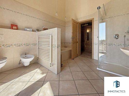 Tageslichtbad Wohnen OG