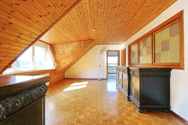 Empore im Dachgeschoss (2)