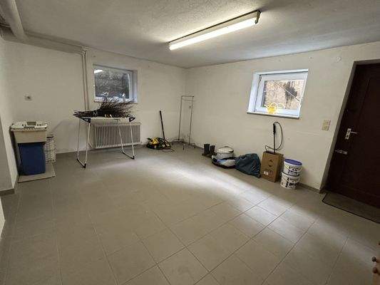 Kellerraum mit Außentreppe