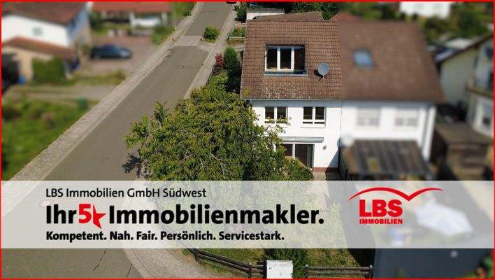 Frontansicht mit Blick zum Garten