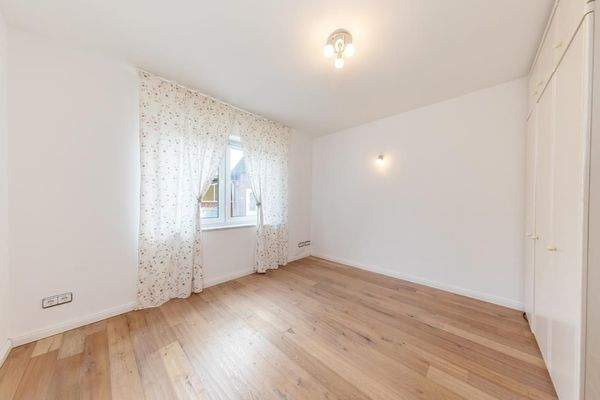 Gäste- oder Arbeitszimmer