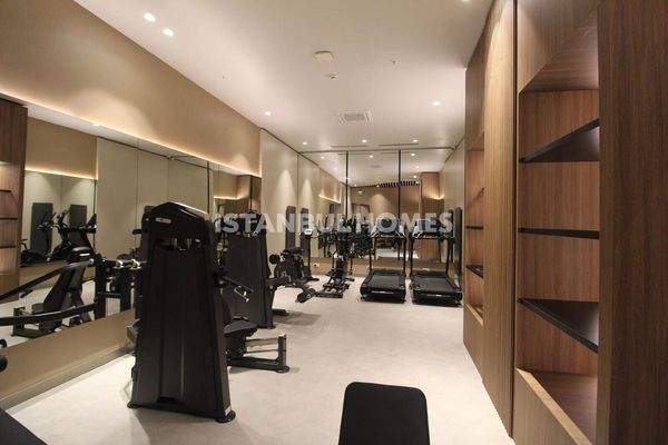 City-View Apartments with Pools and Sports Fields in Başakşehir