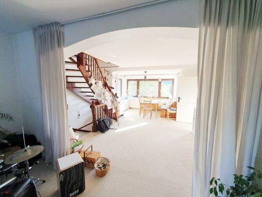 Blick zum Essbereich / EG