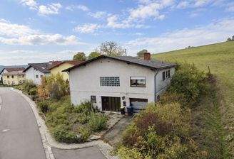 Ruhiges Landhaus am grünen Hang