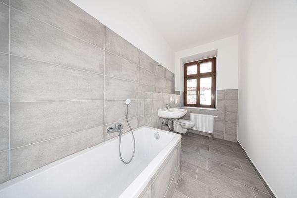 Modernes Tageslichtbad