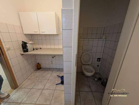 Büro - Küche - Toilette