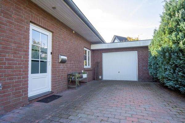 Seiteneingang/Garage