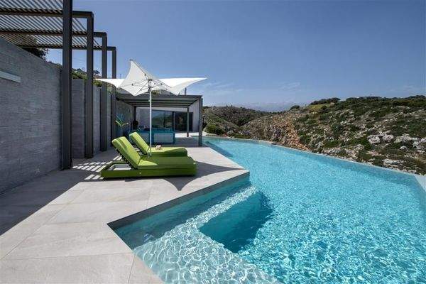 Kreta, Kokkino Chorio: Traumvilla mit makelloser Aussicht mit einer privaten Bucht zu verkaufen