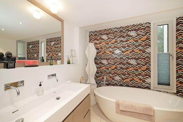 luxuriöses Badezimmer