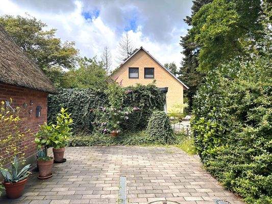 Zweites Haus in versetzter Bauweise 