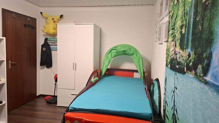 1.OG Schlafzimmer 1