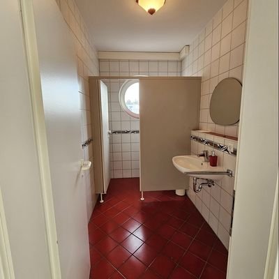 WC 2