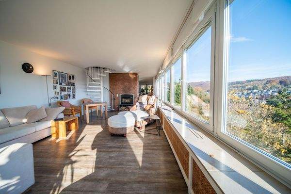 Wohnzimmer mit schöner Aussicht