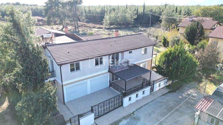 Detached Villa with Forest Views in Antalya Kepez