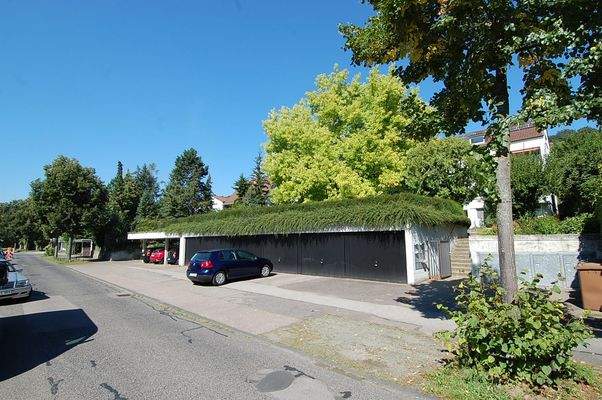 Straße &amp; Garagen