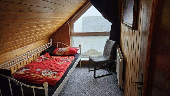 DG Zimmer Dachboden 01.jpg