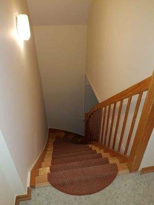 Treppe zu Einliegerwohnungen