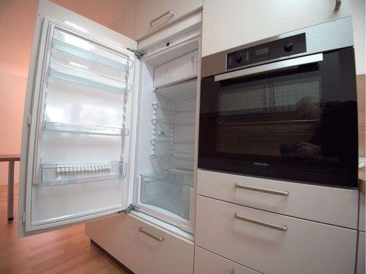 Backofen und Kühlschrank
